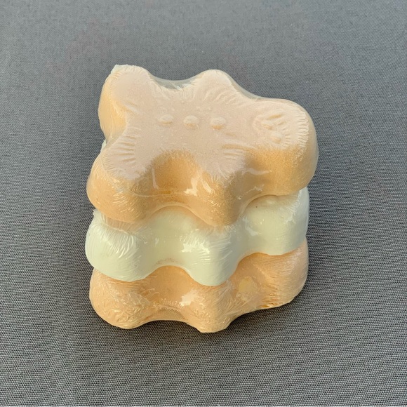 Gingerbread Man Shaped Bath Bombs ~ Set of 3 - Picture 4 of 6